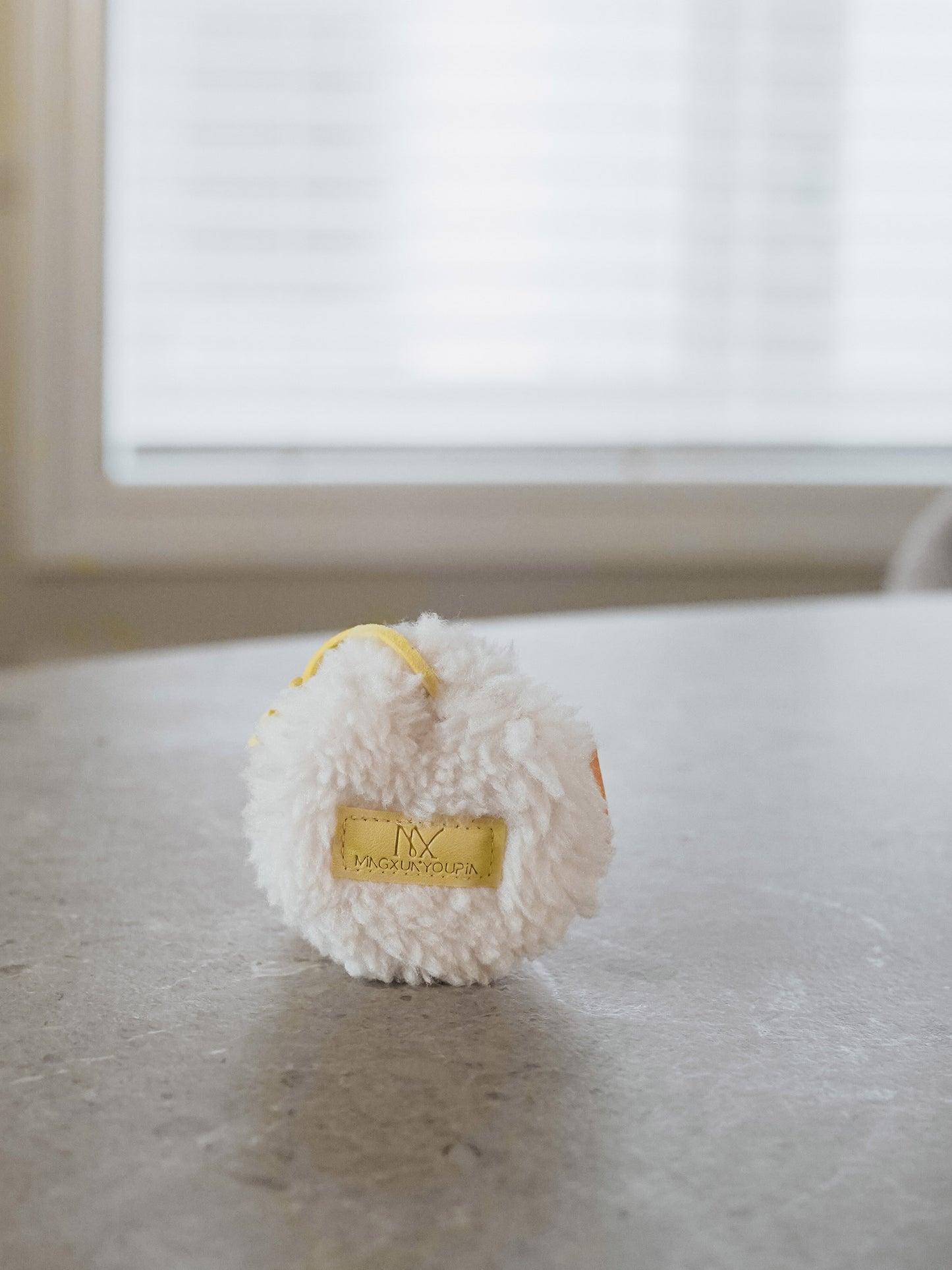 Fluffy Hanging Diffuser - Omanthus & Tea