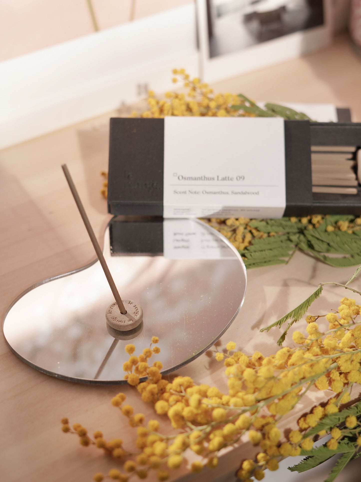 Osmanthus Latte 09 - Osmanthus & Sandalwood - 100% Natural Incense- 30 Sticks