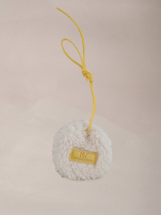 Fluffy Hanging Diffuser -  Omanthus & Tea