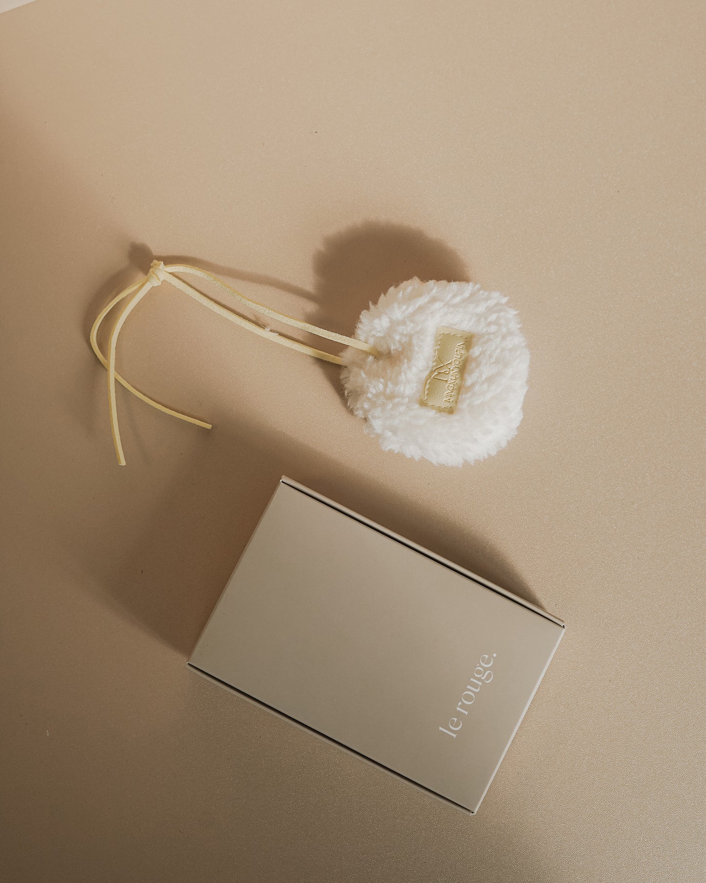 FLUFFY Hanging Diffuser |  Omanthus & Tea