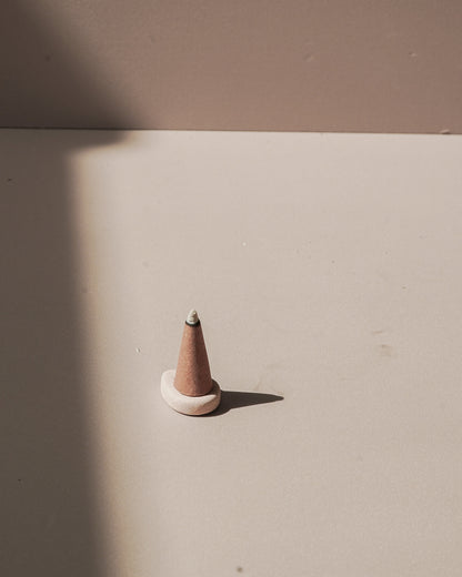 BRUT 04 Handmade Incense Cones | Sandalwood